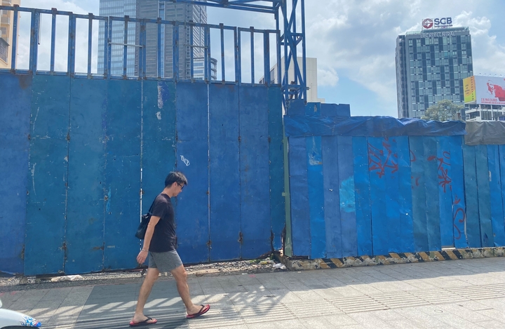 Nhiều dự án ‘đất vàng’ tại TP.HCM tiếp tục bất động