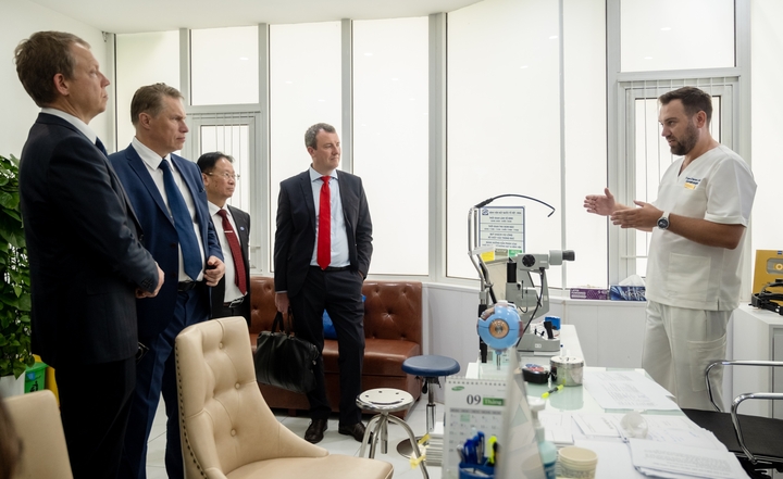 Nga sẵn sàng chuyển giao công nghệ y tế hiện đại cho Việt Nam