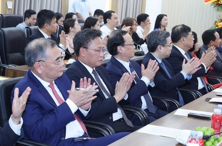 Các đại biểu tham dự sự kiện.