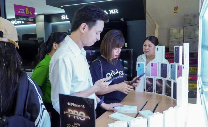 MediaMart công bố giá bán và nhận đăng ký iPhone 17 series, trả hàng 19/9 - 4