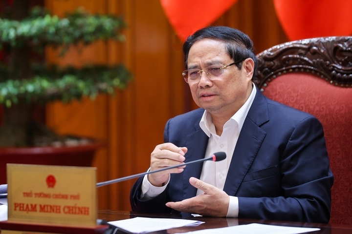 Thủ tướng nêu rõ, mục tiêu tổng quát thời gian tới vẫn là ổn định kinh tế vĩ mô, kiểm soát lạm phát theo mục tiêu đề ra, thúc đẩy tăng trưởng từ 8,3-8,5% trong năm 2025. (Ảnh: VGP/Nhật Bắc).