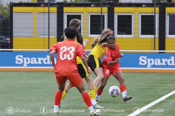U17 Việt Nam thắng đội trẻ Dortmund.