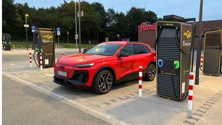 EU đẩy nhanh rà soát mục tiêu cấm xe phát thải CO2 vào năm 2035 Theo quy định hiện hành, EU yêu cầu đến năm 2035 toàn bộ xe mới phải đạt phát thải CO₂ bằng 0. (Ảnh: Electrive)