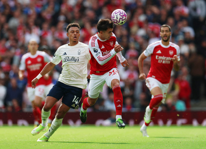 Arsenal áp đảo. (Ảnh: Reuters)