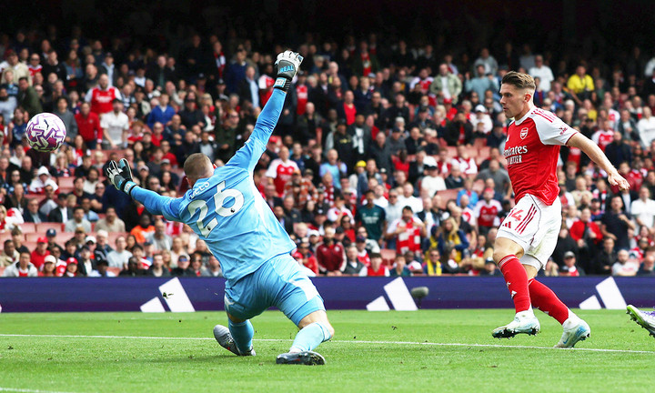 Gyokeres có bàn thắng thứ 3 cho Arsenal. (Ảnh: Reuters)