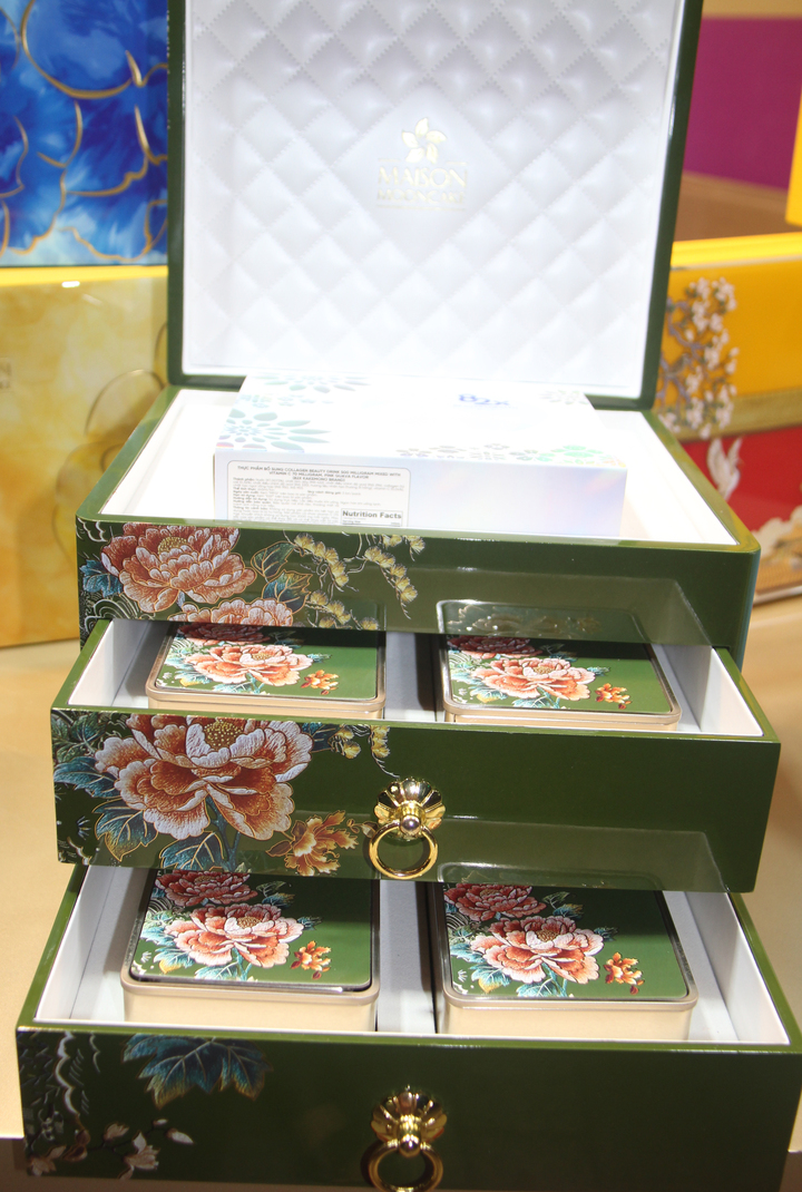 Chào sân sớm, bánh trung thu giá tiền triệu lộ diện - 8