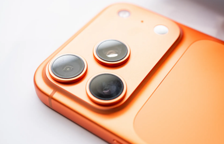 កាមេរ៉ា iPhone 17 Pro Max៖ ការកំណត់រចនាសម្ព័ន្ធមិនខ្លាំង ការរចនាមិនស្អាតគ្រប់គ្រាន់ - ១