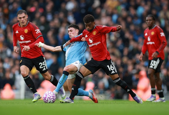 Man Utd duy trì phong độ yếu kém.