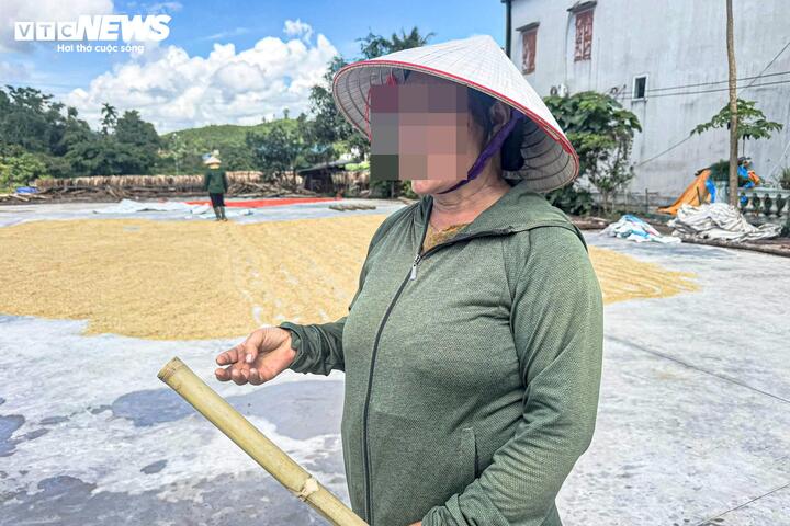 Theo chia sẻ của người dân địa phương, Long không có nhà và phải tá túc nhờ nhà anh chị em ruột mỗi khi về quê. (Ảnh: Viên Minh)