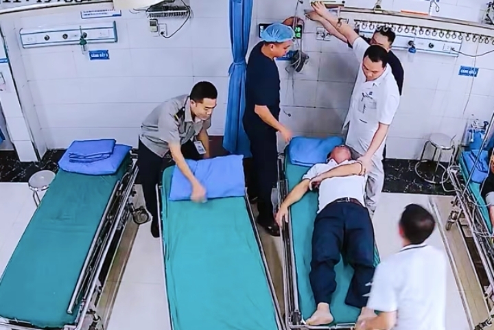 Cấp cứu người đàn ông bị nhồi máu cơ tim. (Nguồn: BVCC)