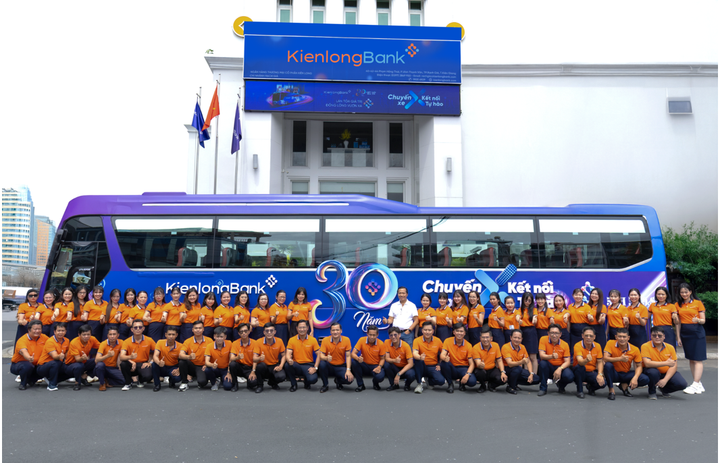 Kỷ niệm 30 năm KienlongBank: 'Chuyến xe X' khởi động hành trình 'Kết nối tự hào' - 2