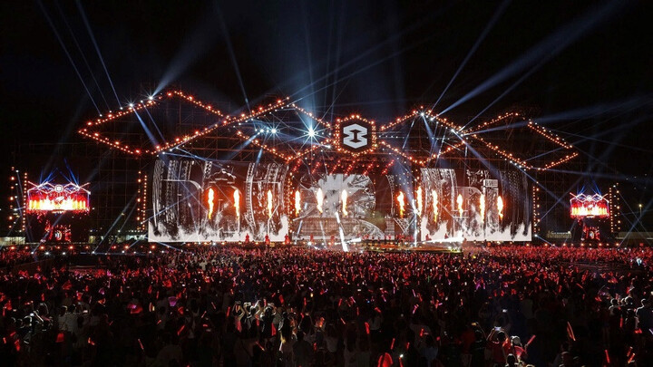 Đại nhạc hội quốc tế “8Wonder: Moments of Wonder 2025” thu hút hơn 50.000 khán giả.