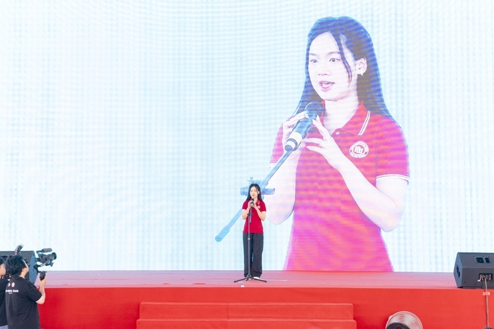 Thủ khoa Trường ĐH Ngoại thương Nguyễn Lê Hiền Mai.