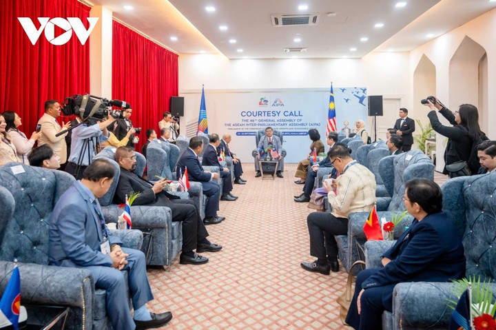 Chủ tịch Hạ viện Tan Sri Dato’ Johari bin Abdul bày tỏ vui mừng được đón tiếp các đoàn đại biểu Quốc hội, Nghị viện các nước tham dự Đại hội đồng AIPA lần thứ 46