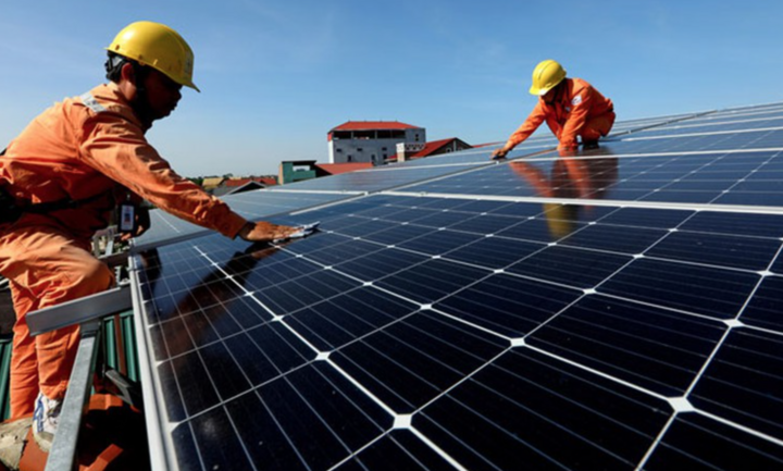 Lắp điện mặt trời mái nhà phải đăng ký, cơ quan chức năng nói gì?