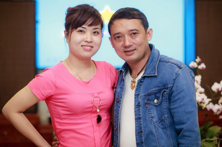 Chiến Thắng cùng bà xã hiện tại.