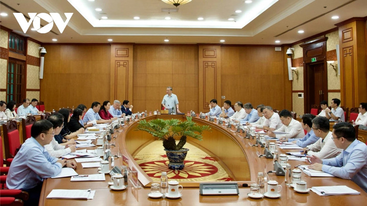 Toàn cảnh cuộc làm việc.