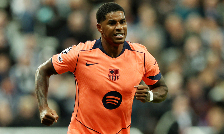 Rashford ghi 2 bàn giúp Barcelona đánh bại Newcastle United