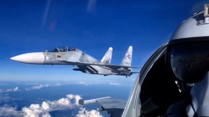 Venezuela công bố hình ảnh máy bay chiến đấu Sukhoi Su-30 do Nga sản xuất.