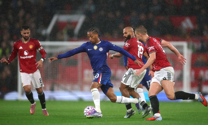 Chelsea bế tắc. (Ảnh: Reuters)