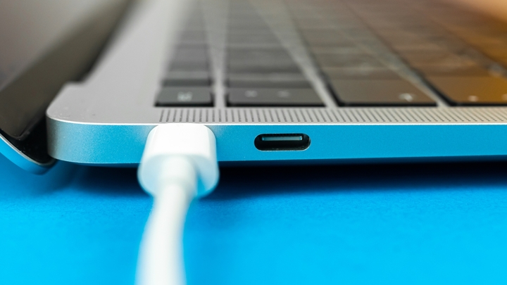 Tại sao chỉ nên sạc pin laptop đến 80%?