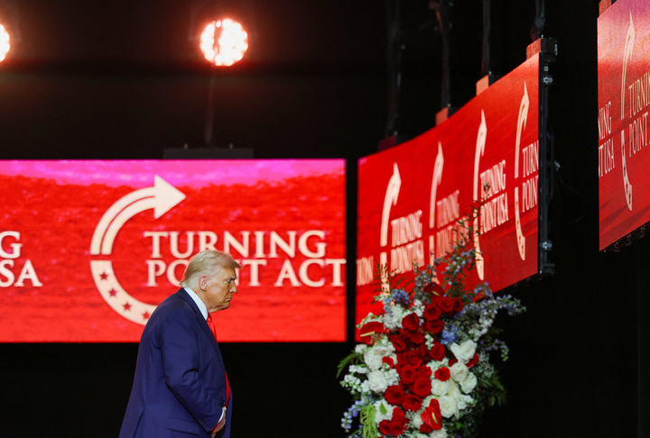 Ông Trump gọi Charlie Kirk là 'người tử vì đạo' - 7