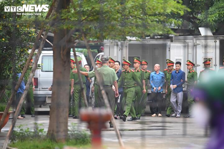 An ninh được siết chặt khi Bình