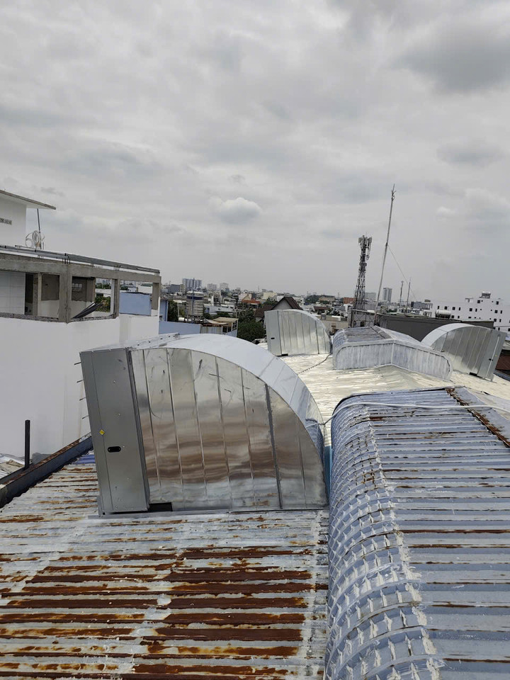 Mẫu quạt hút công nghiệp Phú Khang.