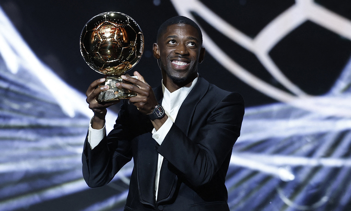 Dembele lần đầu tiên giành Quả bóng vàng. (Ảnh: Reuters)