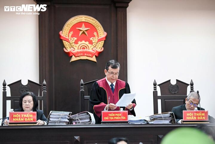 Hội đồng xét xử vụ trùm giang hồ Bình