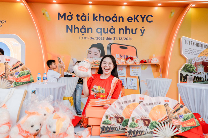 Đêm nhạc V Fest 'cháy' hết mình, điểm hẹn sống ảo từ SHB 'chất lừ' - 4