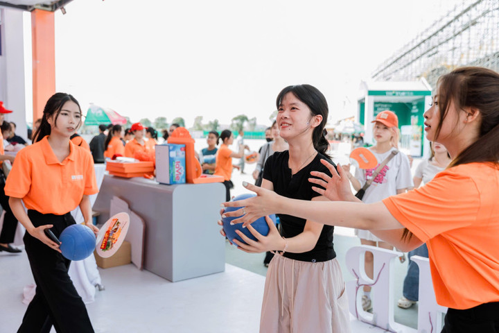 Đêm nhạc V Fest 'cháy' hết mình, điểm hẹn sống ảo từ SHB 'chất lừ' - 8