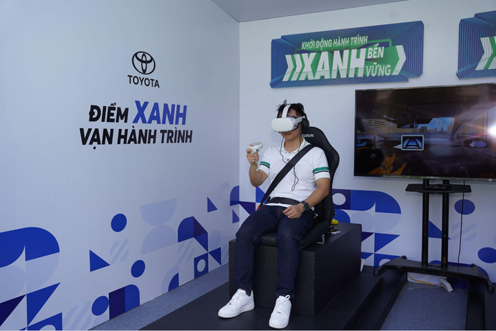 Trải nghiệm các tính năng an toàn TSS qua công nghệ thực tế ảo thu hút khách hàng tại các sự kiện trước cũng sẽ xuất hiện trong “Triệu chuyển động xanh” năm nay.