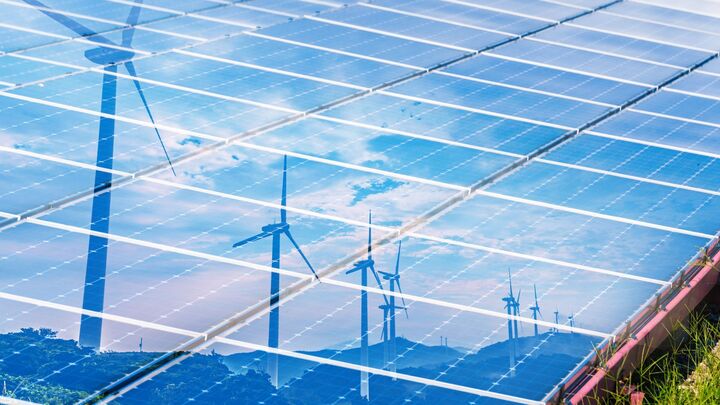6 tháng đầu năm 2025, dòng vốn đổ vào công nghệ, dự án năng lượng tái tạo đạt kỷ lục 386 tỷ USD.