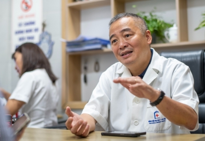 PGS.TS Nguyễn Lân Hiếu, Giám đốc Bệnh viện Đại học Y Hà Nội. (Ảnh: Việt Linh/ZNews)