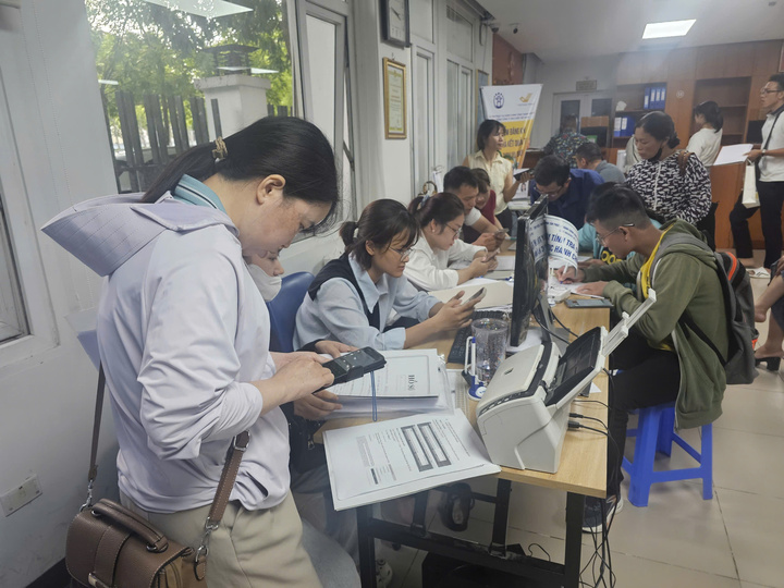 Bị lừa mất tiền, người mua nhà ở xã hội vẫn nghĩ ‘cò’ đã giúp mình