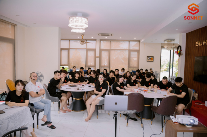 Sonnet Group xây dựng cộng đồng hỗ trợ lẫn nhau giữa các seller và affiliate trên toàn quốc.