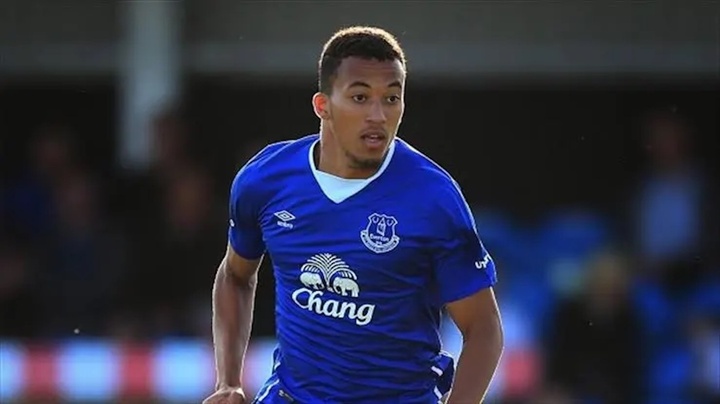 David Henen trong màu áo Everton.