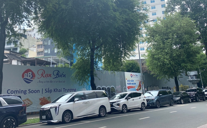 Mặt bằng 4 mặt tiền ở trung tâm TP.HCM vừa được hệ thống nhà hàng Rạn Biển thuê lại. (Ảnh: Đại Việt)