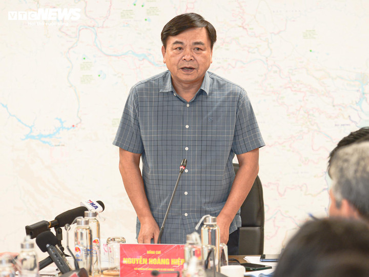 Thứ trưởng Bộ Nông nghiệp và Môi trường Nguyễn Hoàng Hiệp tại cuộc họp chiều 26/9. (Ảnh: Viên Minh)