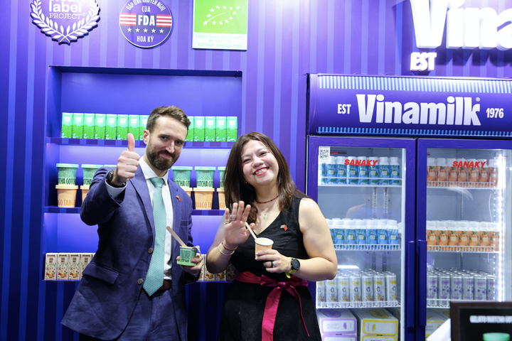 Bật mí món Việt xuất hiện trong sự kiện đón tàu Hải quân Hoàng gia Anh - 5