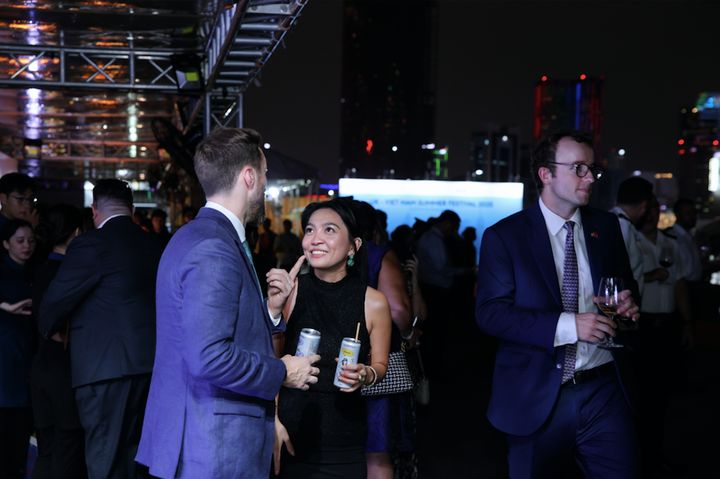 Bật mí món Việt xuất hiện trong sự kiện đón tàu Hải quân Hoàng gia Anh - 7