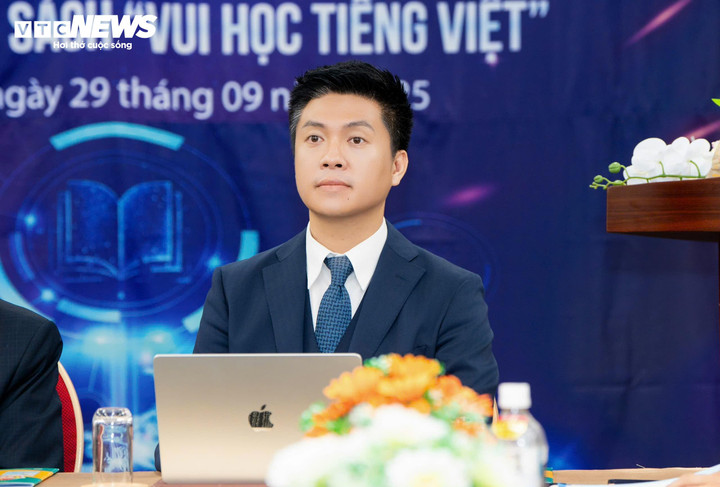 Ông Nguyễn Duy Anh, Uỷ viên MTTQ, Chủ tịch Hội Người Việt Nam tại Fukuoka, Tổng Thư ký Mạng lưới phát biểu.