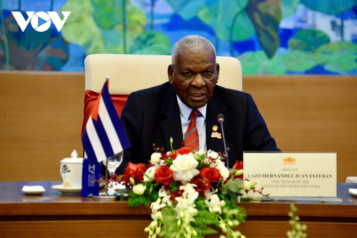 Chủ tịch Quốc hội Chính quyền nhân dân, Chủ tịch Hội đồng Nhà nước Cuba Esteban Lazo Hernández phát biểu tại cuộc hội đàm.