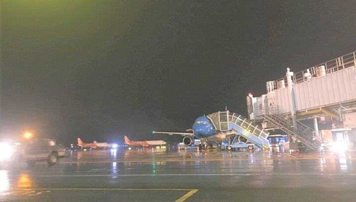 Khai thác trở lại 4 sân bay sau bão số 10