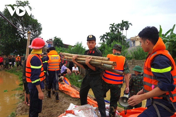 UBND phường Phan Đình Phùng và Bộ Chỉ huy Quân sự tỉnh huy động hơn 100 cán bộ, chiến sĩ đến hiện trường. Giám đốc Công an tỉnh Thái Nguyên cũng chỉ đạo Công an phường Phan Đình Phùng phối hợp xử lý, đồng thời huy động thêm hơn 50 cán bộ, chiến sĩ từ lực lượng Cảnh sát Phòng cháy, chữa cháy và cứu nạn, cứu hộ cùng Cảnh sát cơ động tham gia khắc phục hậu quả.