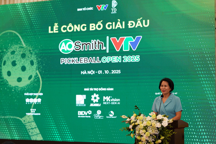 Phó Cục trưởng TDTT Lê Thị Hoàng Yến phát biểu trong lễ công bố giải.