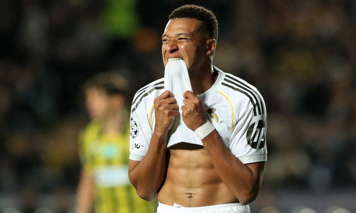 Mbappe chưa có hattrick. (Ảnh: Reuters)