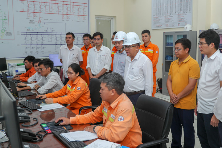 Đóng điện thành công dự án đường dây 500kV Lào Cai - Vĩnh Yên - 1