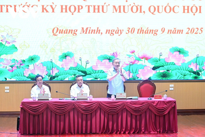 Tổng Bí thư Tô Lâm cùng các thành viên Đoàn đại biểu Quốc hội thành phố Hà Nội, đơn vị bầu cử số 10 tiếp xúc cử tri 9 xã.